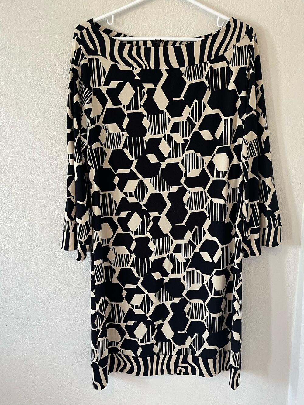 Women's Tan and Black Shift Dress Size Large